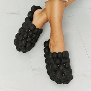 Bubble Slides in Black